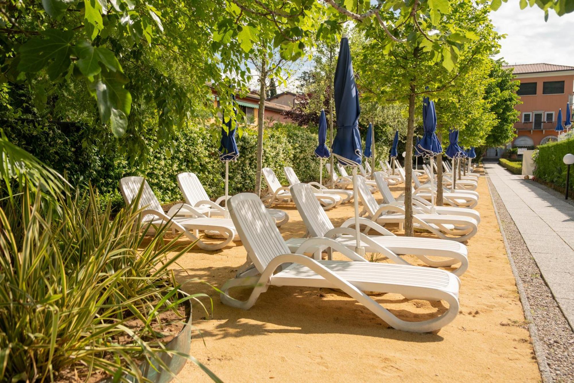 Hotel Vela D'Oro ***S Bardolino Bagian luar foto