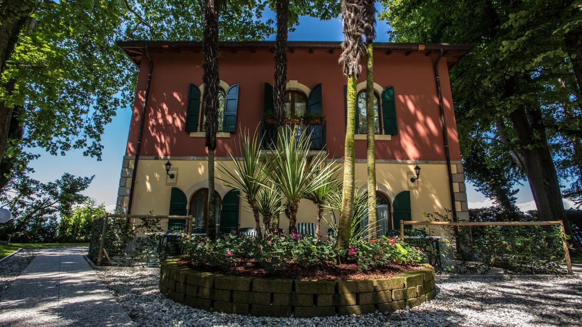 Hotel Vela D'Oro ***S Bardolino Bagian luar foto